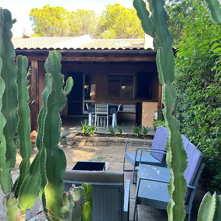 Santa Margherita Di Pula, Calaverde, Deliziosa 100 Metri Dal Mare Сasa de vacaciones